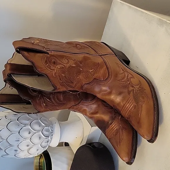 Durango Boots SZ 8M