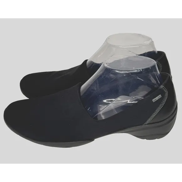 ECCO Rise Shoes Womens Size 8 Black Fabric Gore-Tex Waterproof Loafer Slip Ons