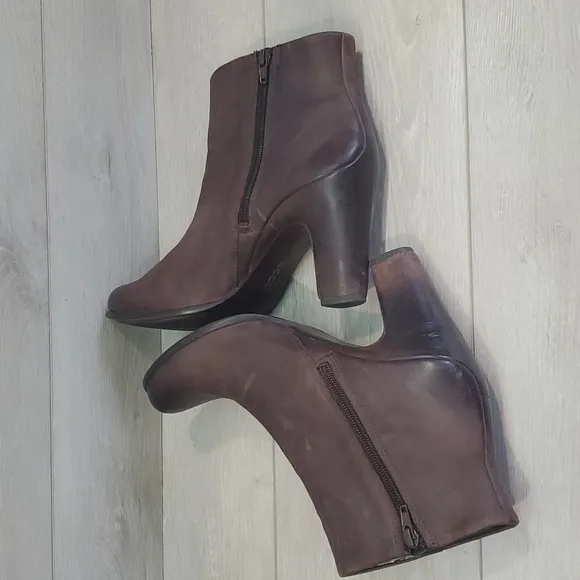 Ecco Womens Ankle Leather Heels shoes  boots shoes sz 40 US 9-9.5