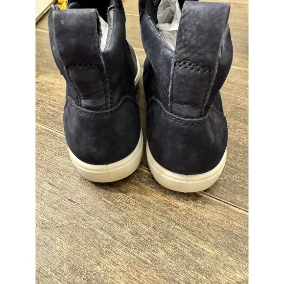 ECCO‎ Women's Soft 7 Zip Bootie size 4 4 1/2 nubuck leather black Suede