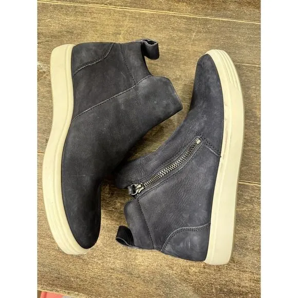 ECCO‎ Women's Soft 7 Zip Bootie size 4 4 1/2 nubuck leather black Suede