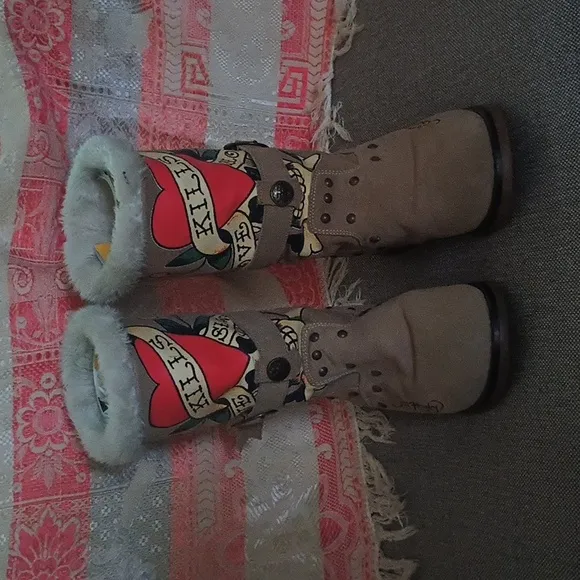 Ed Hardy Size 7 Boots Suede And Faux Fur  &quot;Love Kills Slowly&quot;