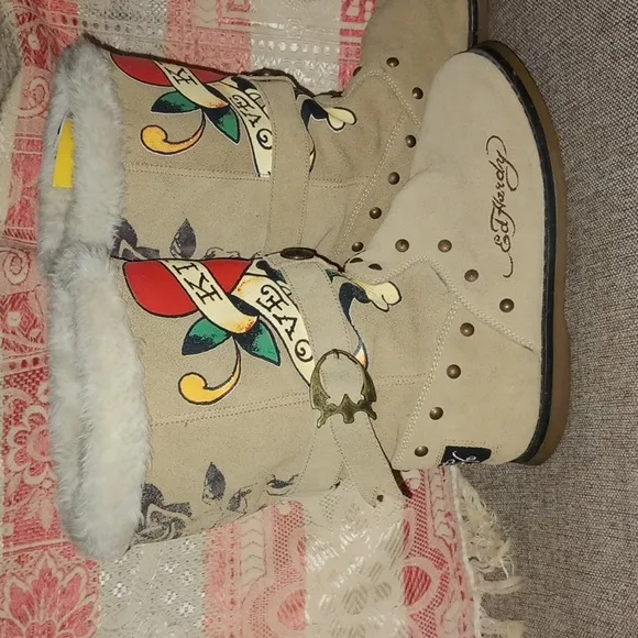 Ed Hardy Size 7 Boots Suede And Faux Fur  &quot;Love Kills Slowly&quot;