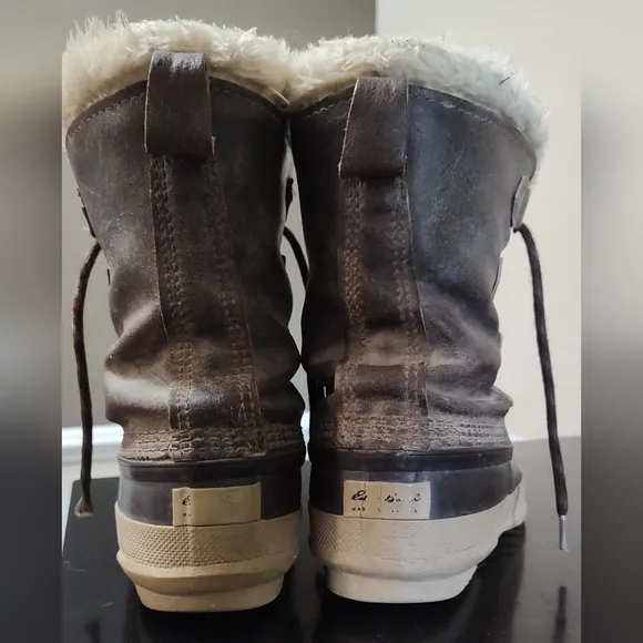 EDDIE BAUER Vintage Duck Boots Womens 10 Leather Upper Wool Insert