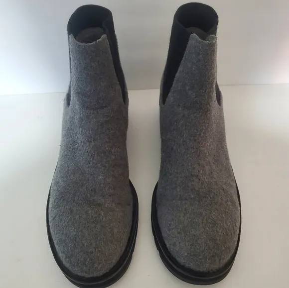 Eileen Fisher Chesea gray fleece wedge heel pull on ankle boot. 11