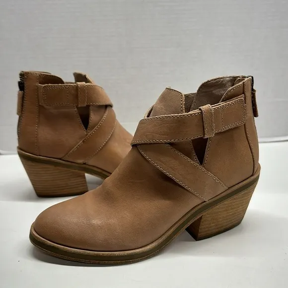 Eileen Fisher Derby Booties Short Ankle Boots Cross Strap Italian Leather 7.5
