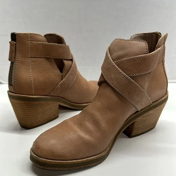Eileen Fisher Derby Booties Short Ankle Boots Cross Strap Italian Leather 7.5