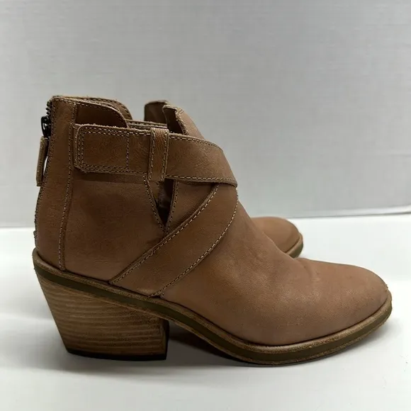 Eileen Fisher Derby Booties Short Ankle Boots Cross Strap Italian Leather 7.5