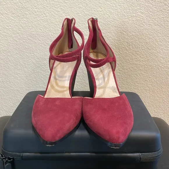 Eileen Fisher Tilda Red Stacked Heel Pumps Size 10