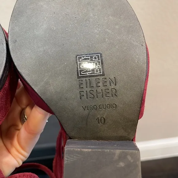 Eileen Fisher Tilda Red Stacked Heel Pumps Size 10