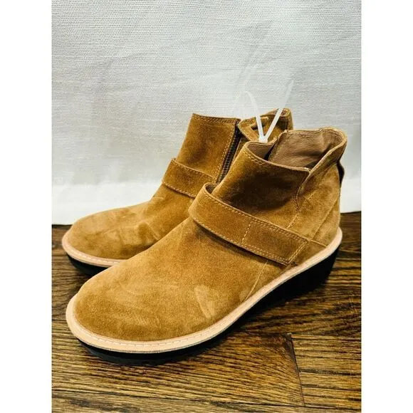 EILEEN FISHER Cargo Ankle Bootie