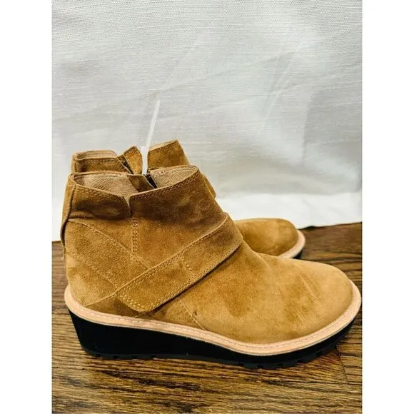EILEEN FISHER Cargo Ankle Bootie
