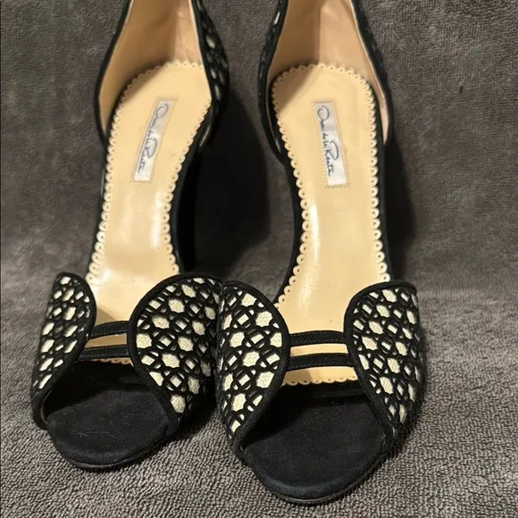 Elegant Black and Cream Women's Heels