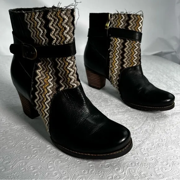 Elite by Corkys Marta Womens 7 Black Leather Print Textile Booties Ankle Boots