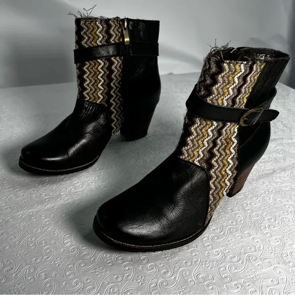 Elite by Corkys Marta Womens 7 Black Leather Print Textile Booties Ankle Boots