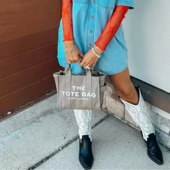 🤠EMBROIDERED WESTERN BOOTS