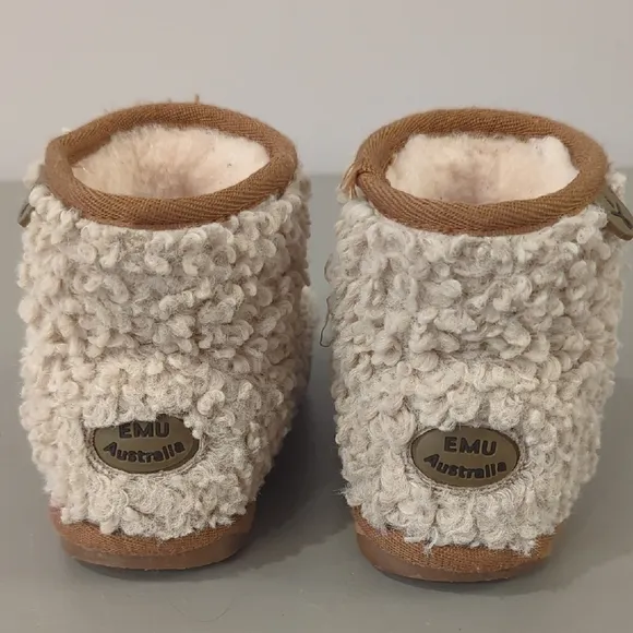 EMU Australia Kids Wallaby Mini Teddy Deluxe Wool EMU Boots size 8