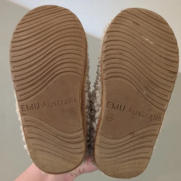 EMU Australia Kids Wallaby Mini Teddy Deluxe Wool EMU Boots size 8