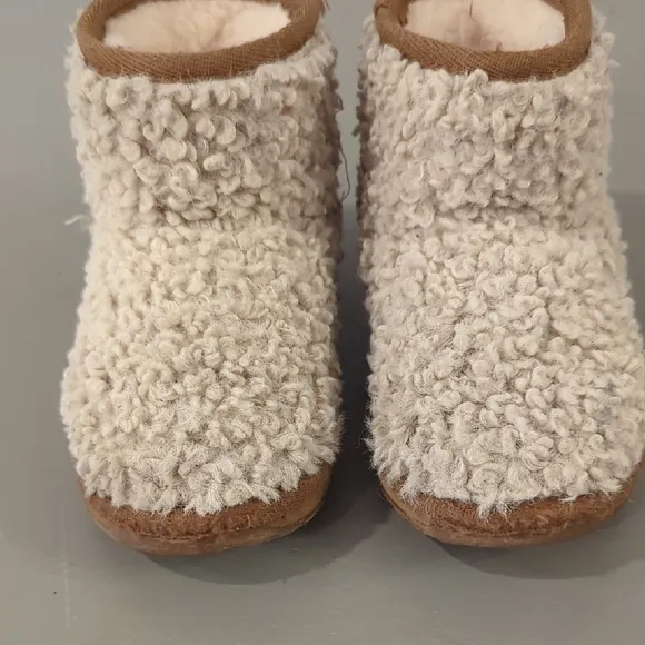 EMU Australia Kids Wallaby Mini Teddy Deluxe Wool EMU Boots size 8