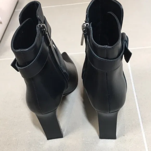 Escada Black 39 Short Leather Boots Designer