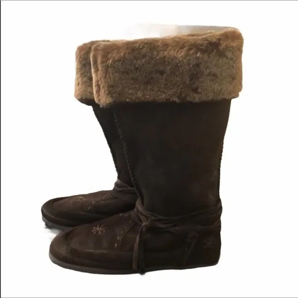 ESCAPES Brown Suede Boots Fur Lining and Laces
