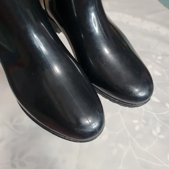 EUC Tommy Hilfiger Black Knee High Length Rain Snow Winter Boots Faux Fur 7M‎