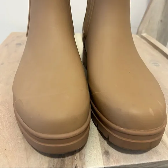Everlane Rain Boots Womens 8 Chelsea Tawny Brown Rubber Slip on Heavy Anti Slip