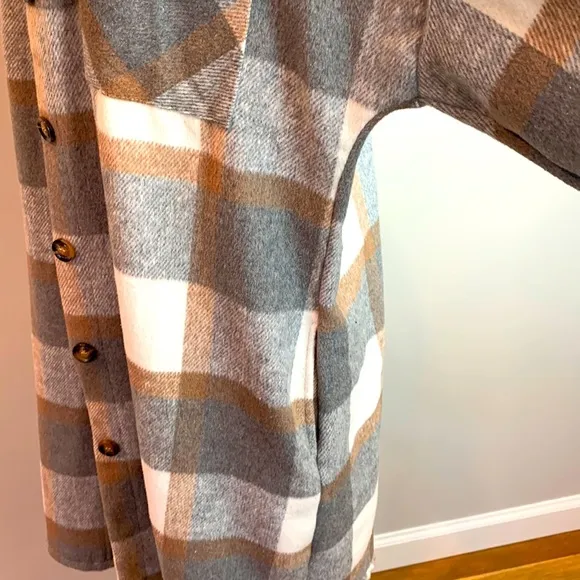 Fall Plaid Long Coat Shirt Jacket Shacket  NEW!
