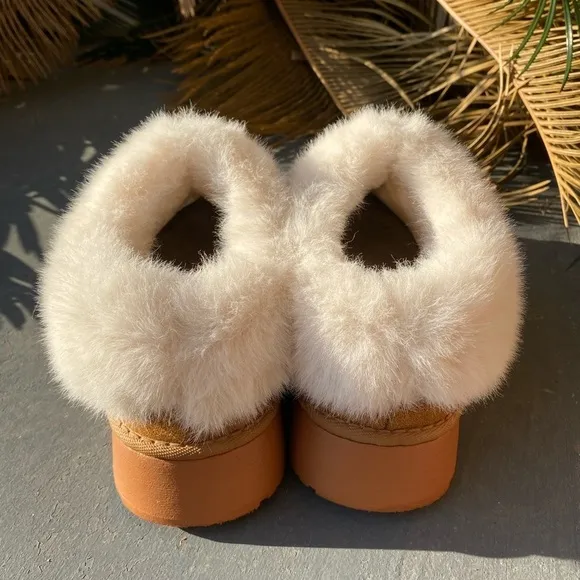 Faux Fur Mini Slipper Platform Boots in Chestnut Brown Women’s size 37 / US 6.5