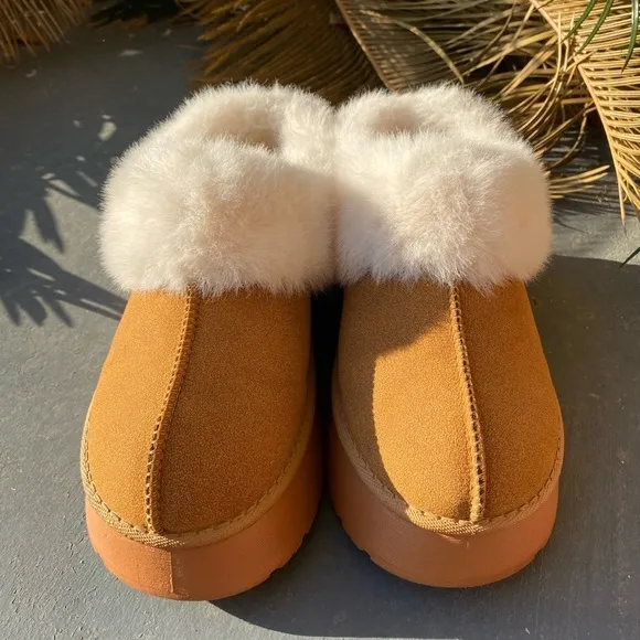 Faux Fur Mini Slipper Platform Boots in Chestnut Brown Women’s size 37 / US 6.5