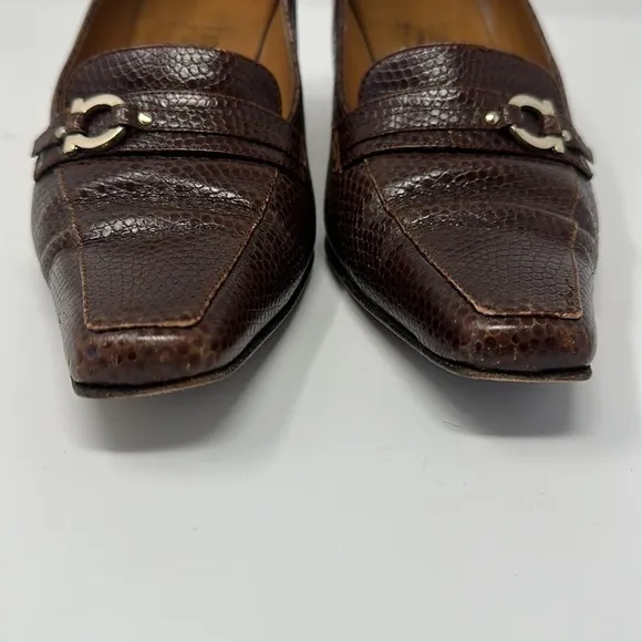 Ferragamo Brown Miista Leather Embossed Pumps Heels Size 9