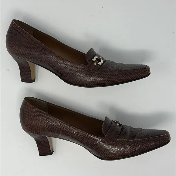 Ferragamo Brown Miista Leather Embossed Pumps Heels Size 9