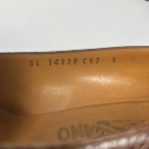 Ferragamo Brown Miista Leather Embossed Pumps Heels Size 9