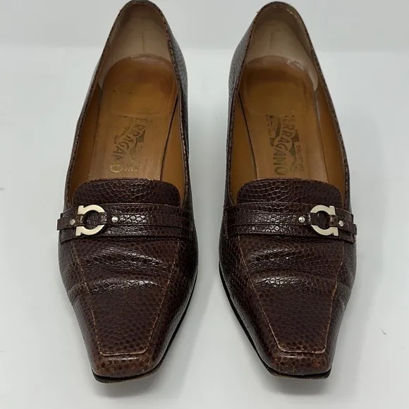 Ferragamo Brown Miista Leather Embossed Pumps Heels Size 9