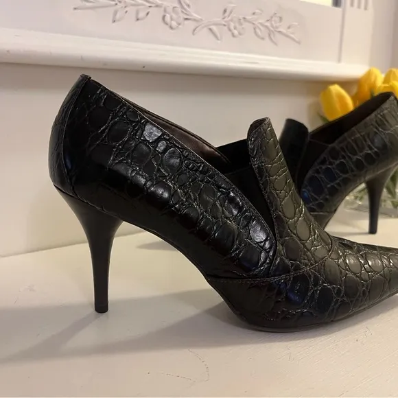 Fierce Vintage Talbots Crocodile Embossed Heels