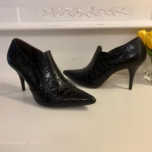 Fierce Vintage Talbots Crocodile Embossed Heels