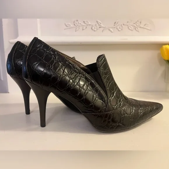 Fierce Vintage Talbots Crocodile Embossed Heels
