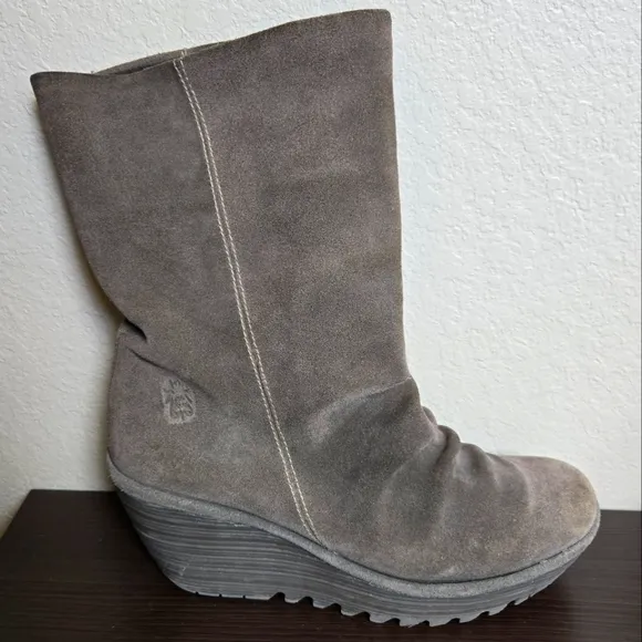 FLY London Women's Yara Boot, Slouchy Suede 39 US 8.5