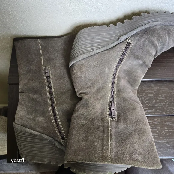 FLY London Women's Yara Boot, Slouchy Suede 39 US 8.5