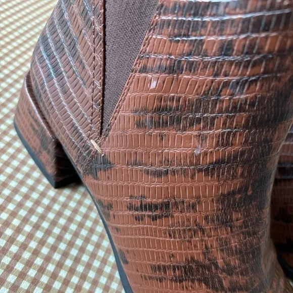 FRANCO SARTO &quot;Nico&quot; boot in Espresso Snake Print short boots booties. Size 6