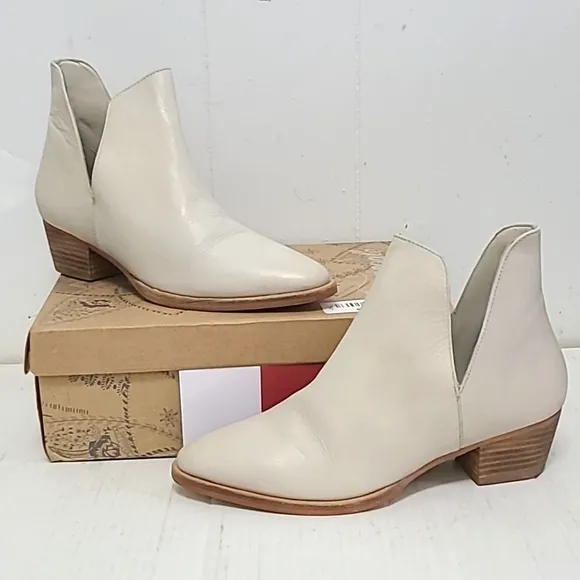 Free People Charm Double V Ankle Boot Ecru/Bone Leather Size 39.5/ US 9.…