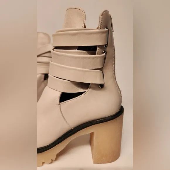 Free People Jesse Women's Cutout Boots In Ivory Size 8.5/39