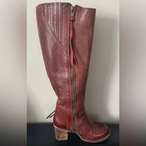 FREEBIRD BARCLAY SZ 6 EUC