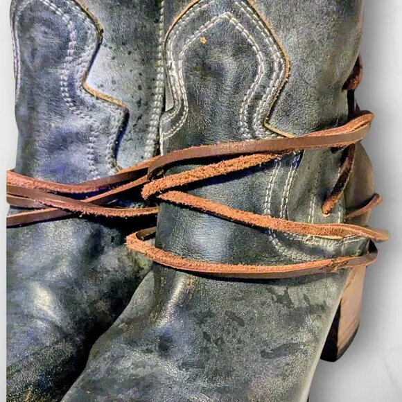 Freebird by Steven Most Wanted Coal Boot in Rare and Retired &quot;Ice&quot; Color size 8