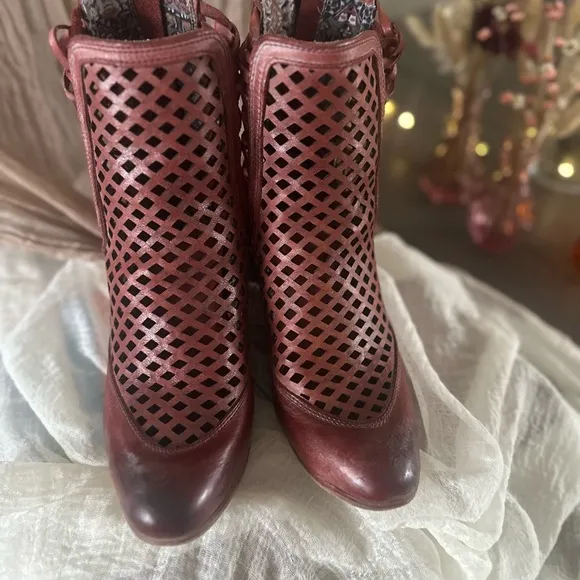 FREEBIRD Lazor Booties