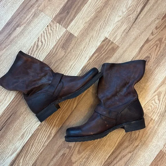 Frye #76509 Veronica Short Womens Harness Riding Motorcycle Leather Boots Sz 7.5