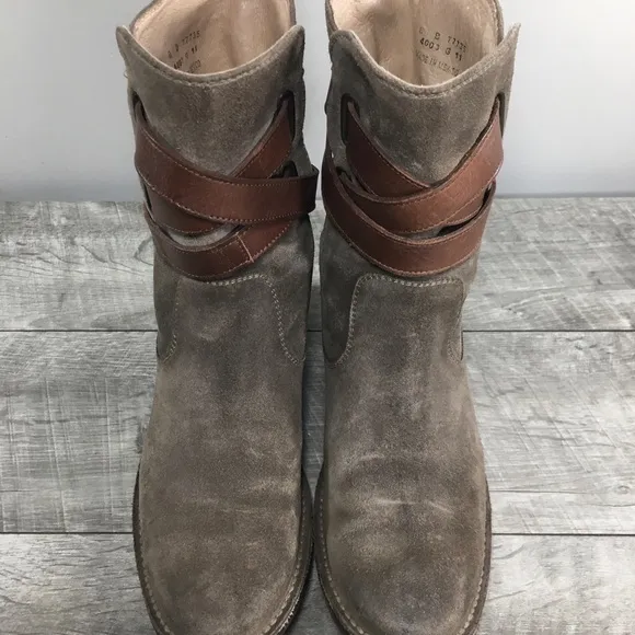 FRYE #77735 Shirley Womens Brown Suede Short Strappy Riding Bootie Boots Size 8