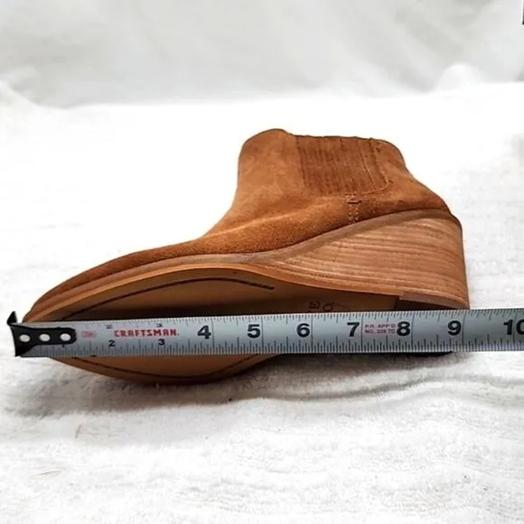 FRYE &amp; CO. KAYE CHELSEA WEDGE ZIPPER ANKLE BOOTIES SIZE 7 NWOB CUTE😍