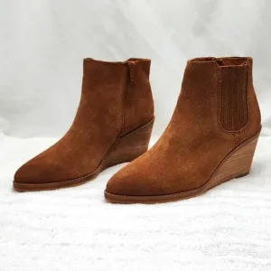 FRYE &amp; CO. KAYE CHELSEA WEDGE ZIPPER ANKLE BOOTIES SIZE 7 NWOB CUTE😍
