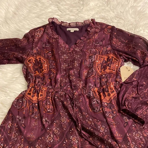 FRYE AND CO DRESS SIZE M BRAND NEW PERFECT WITH FRYE BOOTS LONG SLEEVES